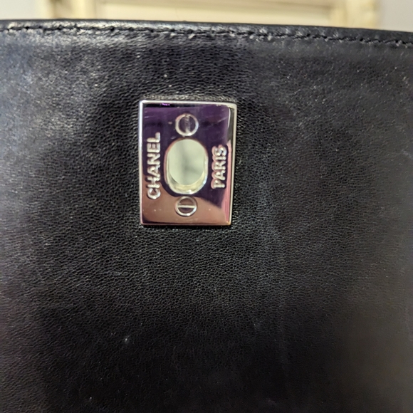 CHANEL Business flap maxi shoulder bag - Picture 17 of 17